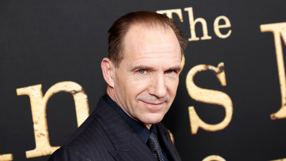 Ralph Fiennes lesz Snow elnök a következő Az éhezők viadala-filmben kép