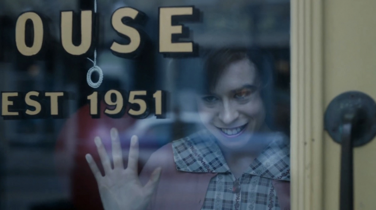 Pennywise is felbukkan az It - Welcome to Derry előzetesében bevezetőkép