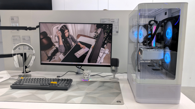 A hófehér gamer PC egyetlen árnyalata kép