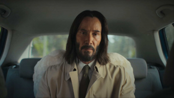 Keanu Reeves stukker helyett angyalszárnyakat kapott új filmjében - berepült a Good Fortune első kedvcsinálója kép