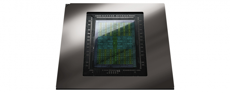 Hiába a relatív modern gyártástechnológia, az RTX 5090 GB202 lapkája óriási lett, a 92,2 milliárd tranzisztora pedig rekorder az asztali GPU-k világában. Nem csoda, hogy 575 W-on tetőzik a fogyasztási keret