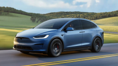 Frissült a Tesla Model S és X, de ez csak a sasszeműeknek tűnik fel kép
