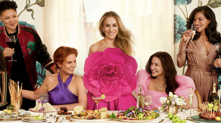 Carrie Bradshaw inasba rakta Ricket és Mortyt bevezetőkép