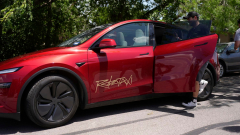Bajban vannak a Tesla robotaxijai: a hatóságok már vizsgálódnak Austinban kép