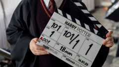 Hivatalosan is elindult a Harry Potter sorozat forgatása, itt az első kép a címszereplőről jelmezben kép