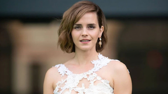 Emma Watsont gyorshajtás miatt eltiltották a vezetéstől kép