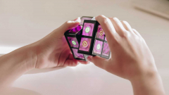Jön a Rubik-kocka, amin mobiljátékokat lehet tolni kép