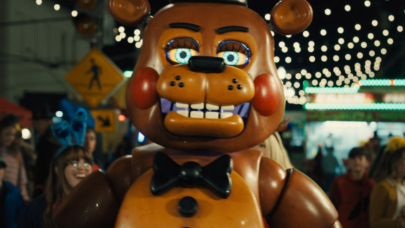 A Five Nights at Freddy's 2 első teljes trailere kiviszi a horrort a pizzázóból az utcára kép
