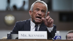 A Reuters szerint RFK Jr. kérésére törölt két kanyaróhalált a CDC a nyilvános adatokból kép