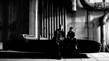 A Star Wars: Starfighter forgatásán járó Tom Cruise felkapta a kamerát, és leforgatott egy fénykardpárbajt kép