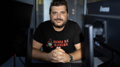 Ez történik, ha egy hacker barátnőjének a telefonját lopod el kép