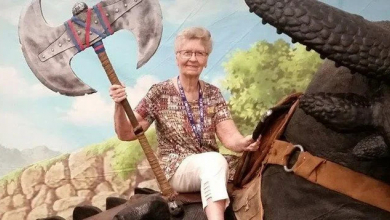 Na, most már aztán tényleg nyugdíjba ment a Skyrim-nagyi kép