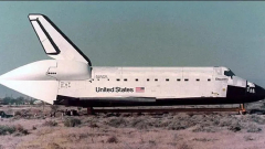 150 millió dollárba és a Discovery tönkretételébe kerülne, de Trump akkor is Texasba viteti az űrhajót kép