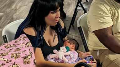 Öt nappal szülés után nyerte meg a Mortal Kombat-versenyt egy floridai anyuka kép