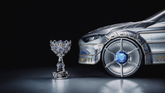 A Mercedes egy egyedi verdát rakott össze a League of Legends világbajnokság ünneplésére kép