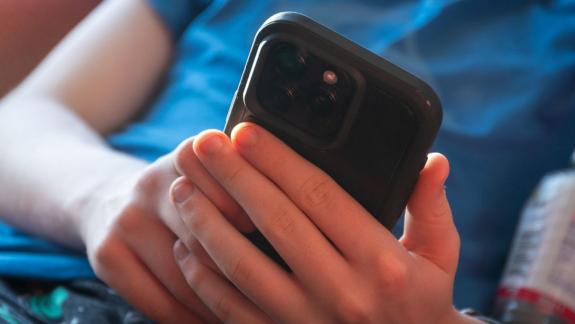 Véget vetne a doomscrollingnak az Európai Bizottság kép