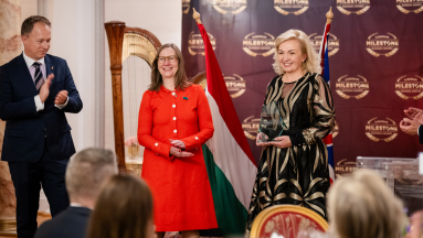 Magyar siker Londonban - Kulcsár Alexandra a vállalati digitalizáció európai véleményvezére díjat kapott kép