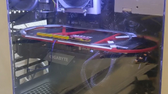 A srác, aki egy vonatot szerelt a videókártyájára kép