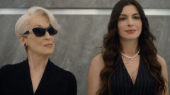 Tűsarkúban érkezett Az ördög Pradát visel 2 első kedvcsinálója kép