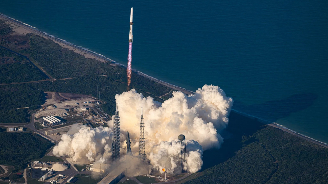 Elindult a NASA új Mars-missziója kép