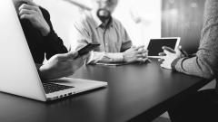 4 trend, amely üzleti előnyt kovácsol a minőségi szoftverek fejlesztéséből kép