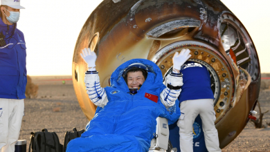 A sérült kapszula miatt rekordhosszú küldetés után tértek haza a kínai űrhajósok kép