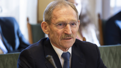 A kormány a drogok „művekben” való említését is korlátozná kép