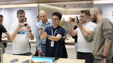 Jöhet a YOYO – Európába is elhozza saját AI-ját a Honor kép