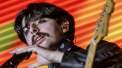 A Carson Coma fejet hajtott a Nobel-díjas Krasznahorkai Lászlót is legyőző Ákos előtt kép