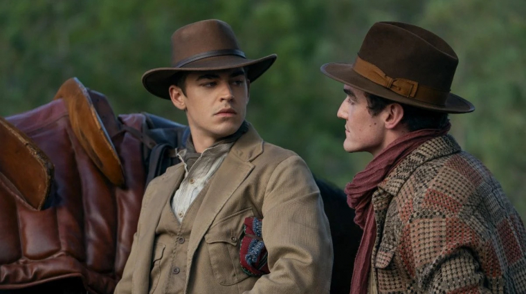 Sherlock Holmes a legnagyobb ellenségével barátkozik Guy Ritchie sorozatában - pörgős előzetest kapott a Young Sherlock bevezetőkép