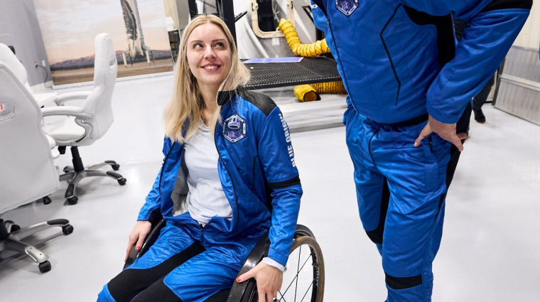 Átlépte a Kármán-vonalat az első kerekesszékes űrhajós kép