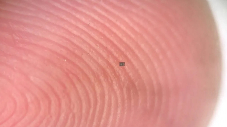 A világ legkisebb autonóm robotja már egy szem sónál is kisebb kép