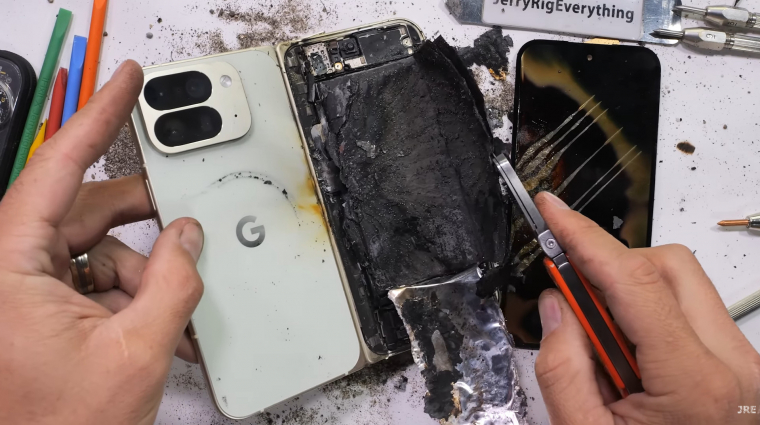 A Pixel 10 Pro Fold az év legkevésbé strapabíró telefonja a téma szakértője szerint kép