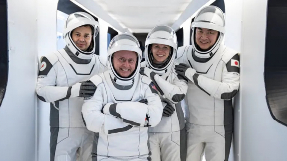 A beteg űrhajós csapatát már evakulhatták is a Nemzetközi Űrállomásról kép