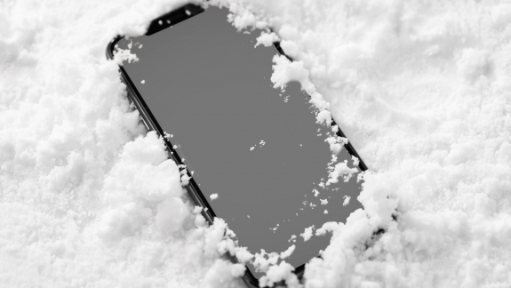 Így vigyázzunk telefonjainkra a hideg időben kép