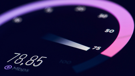 Megdöntötték a leggyorsabb internetkapcsolat rekordját, és még különleges kábel sem kellett hozzá kép