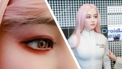 Ijesztően emberszerű robotot mutatott be egy cég, Moyának még testhője is van kép