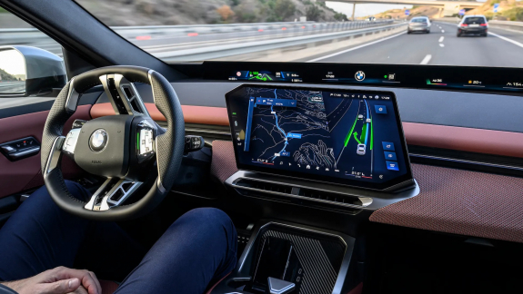 A BMW nem engedi el az előfizetéses extrákat a botrány után sem kép