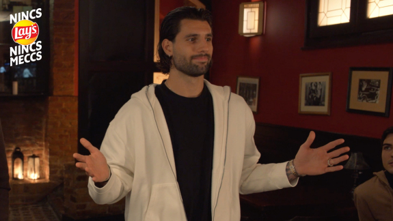 Szoboszlai Dominik csak akkor néz veled meccset, ha van nálad Lay’s chips kép