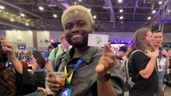 Az ICE bezárta az egyik játékost, a verekedős közösség azonnal a segítségére sietett kép