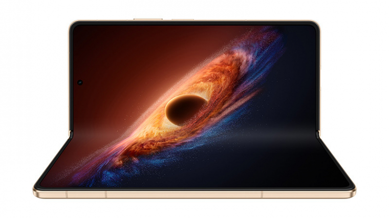 A HONOR Magic V6 brutális strapabírósággal támad, zipline-on is demonstrálták a hajlítható mobil erejét kép