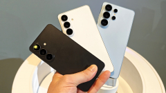 Két kicsi meg a mindentvivő - megérkeztek a legújabb Samsung Galaxy S26 mobilok kép