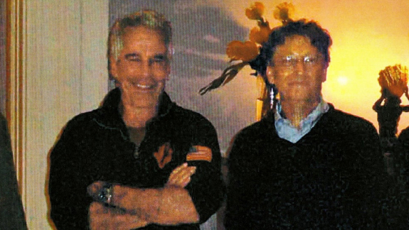 Bill Gates elnézést kért, amiért felbukkan az Epstein-aktákban kép
