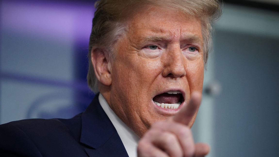Donald Trump kiborult az Apple és más techóriások büntetései miatt, új vámokkal fenyegeti az Európai Uniót kép