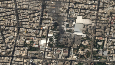 Műholdképeken a pusztítás - súlyosan megrongálódott Hamenei teheráni rezidenciája kép