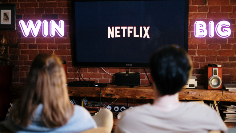 Nem láttuk jönni, hogy a Netflix nyeri a legnagyobbat a Warner felvásárlásával fókuszban