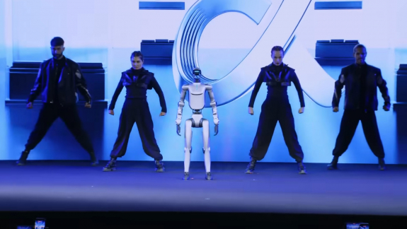 A Honor robotja táncolva érkezett a saját bemutatójára kép