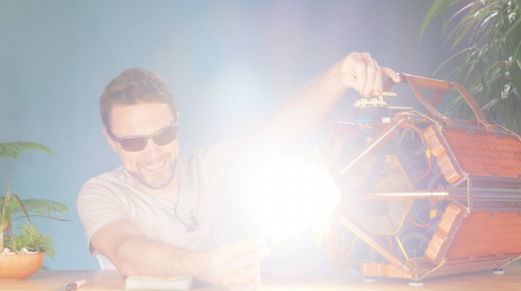 Hogyan lehet hűteni egy 1,5 kW-os, 20 kilós LED lámpát? kép