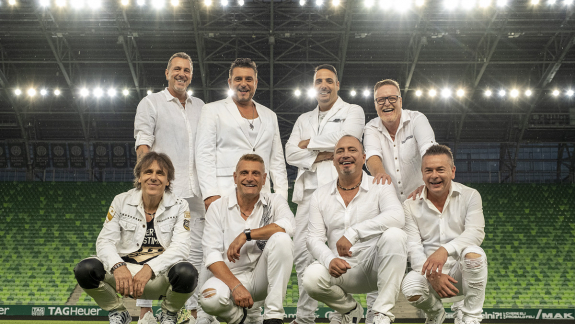 Páros lábbal szállt bele Pamkutyáékba az Irigy Hónaljmirigy frontembere kép