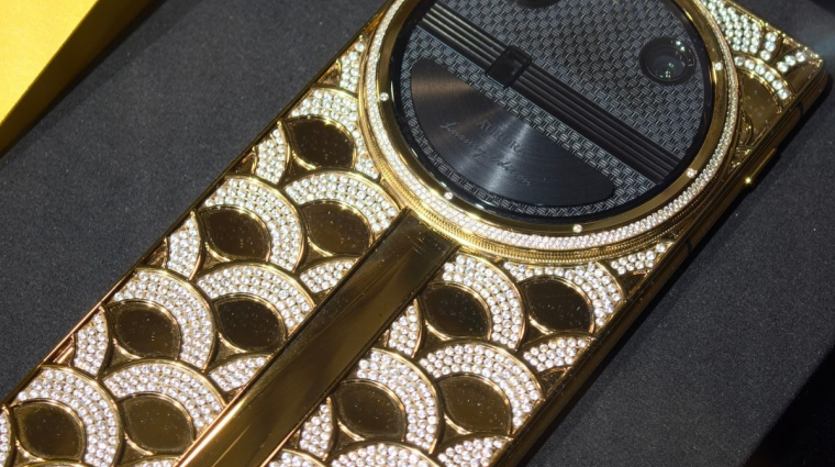 Durva luxusmobilokat villantott a robotporszívós cég kép